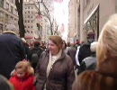 ニューヨーク・5番街のクリスマスシーズンの人混み
