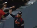 2009WBC内川 観客とハイタッチ