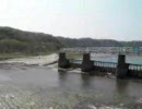 晴れた日に多摩川を走る